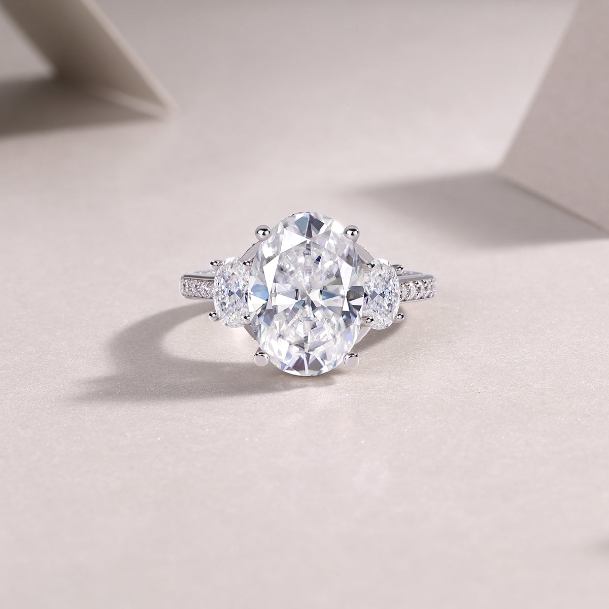 1Crown Of Radiance - A Fashionable And Luxurious Jewelry Accessory Set With Moissanite S925 Sterling Silver And Platinum-plated Diamond Prohibit TikTok sales