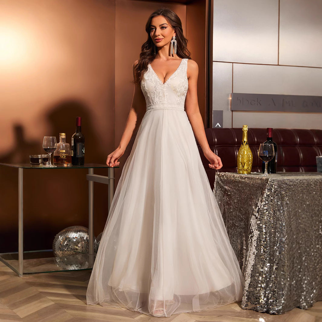 Princess White V-collar Wedding Gauze Lace Dress